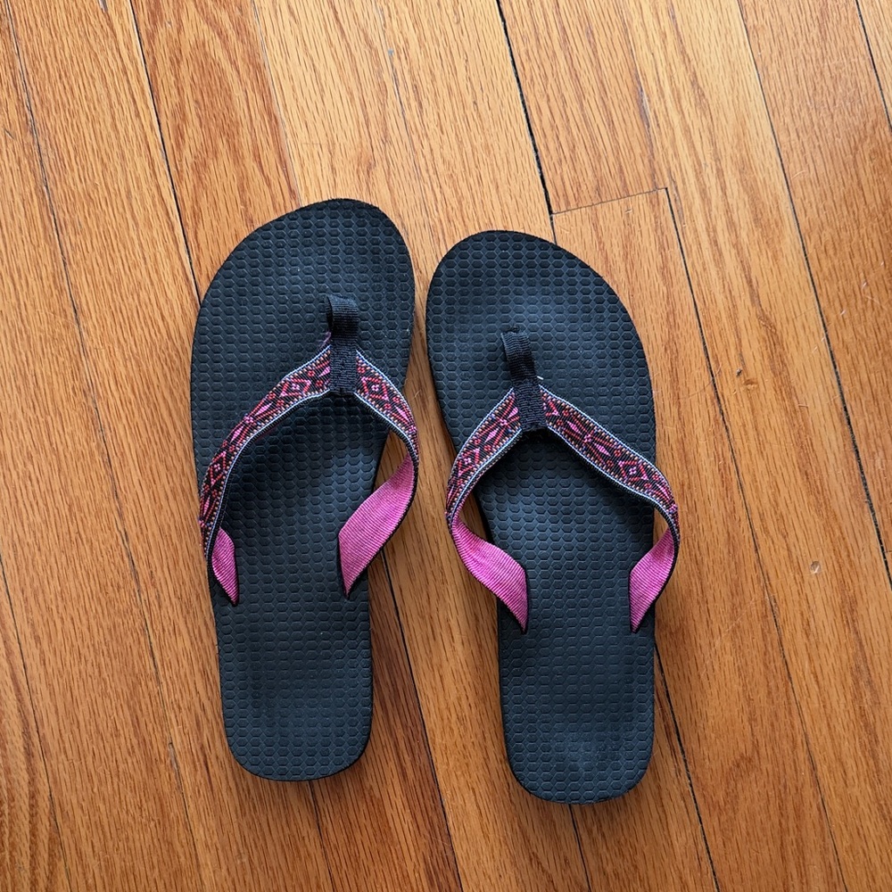 Black and Pink Havianas Flip Flops